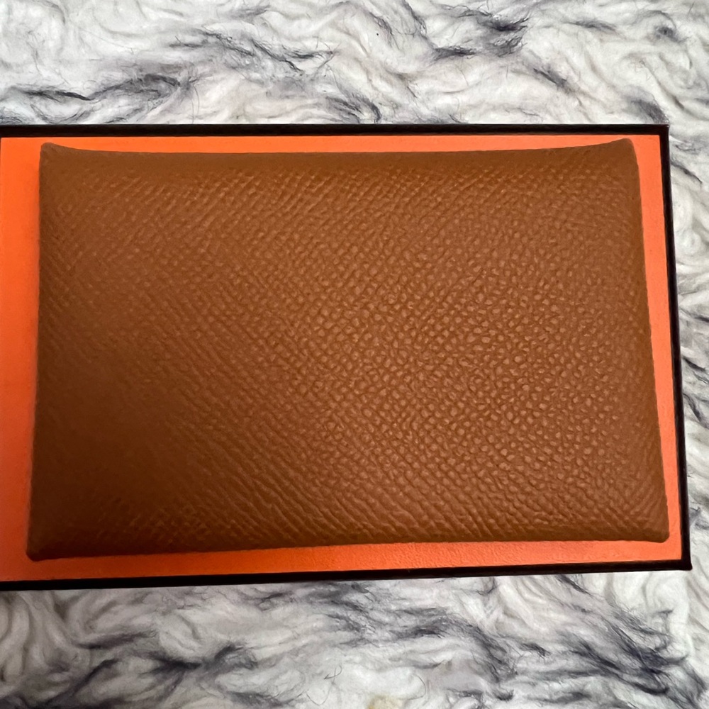 HERMES 
Epsom Calvi Card Case Gold